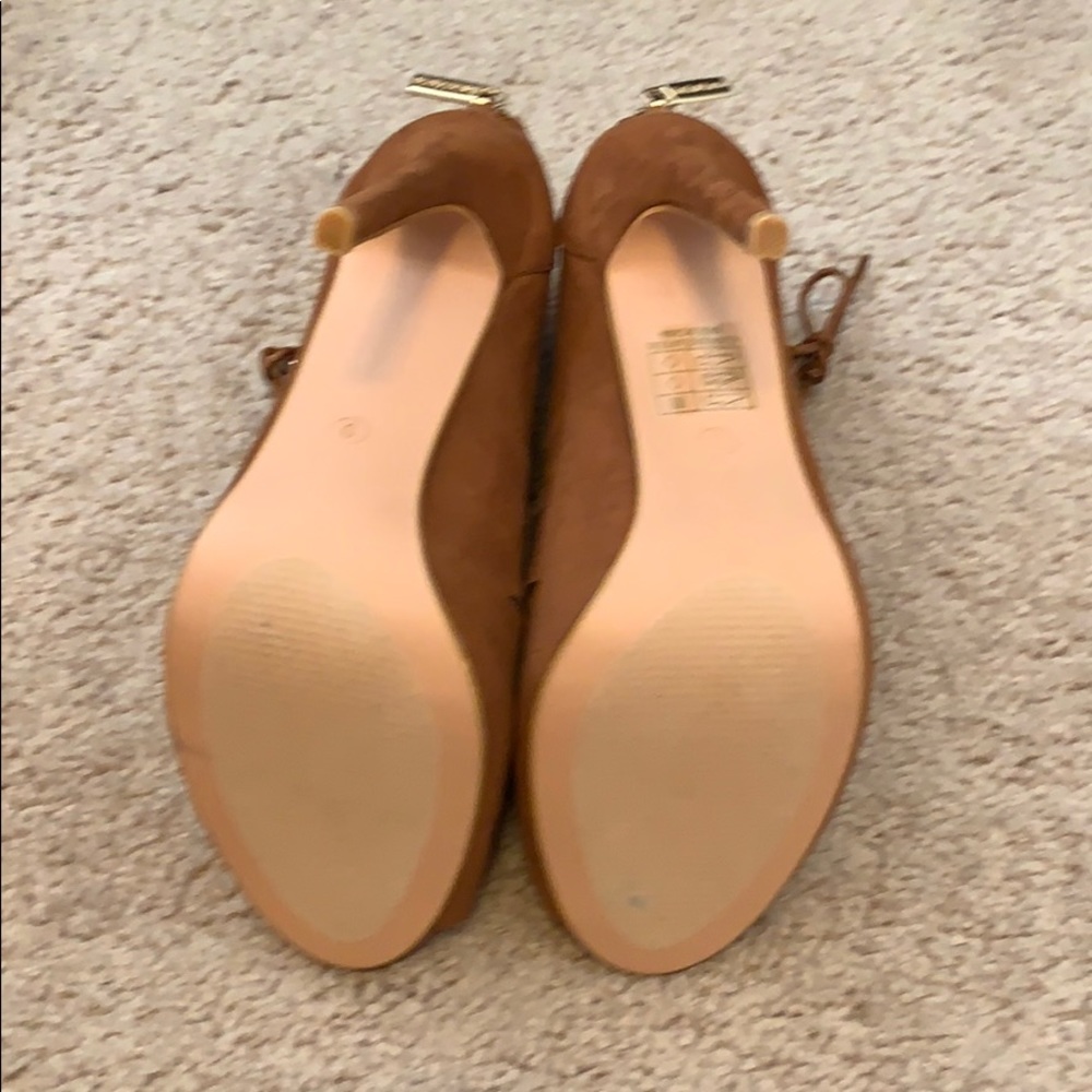 Booties - Picture 4 of 4